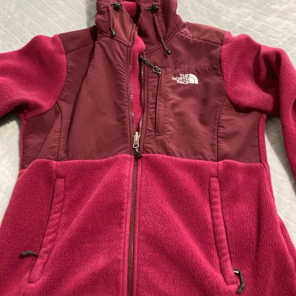 The North Face Pink Fleece Jacket - Picture 2 of 10